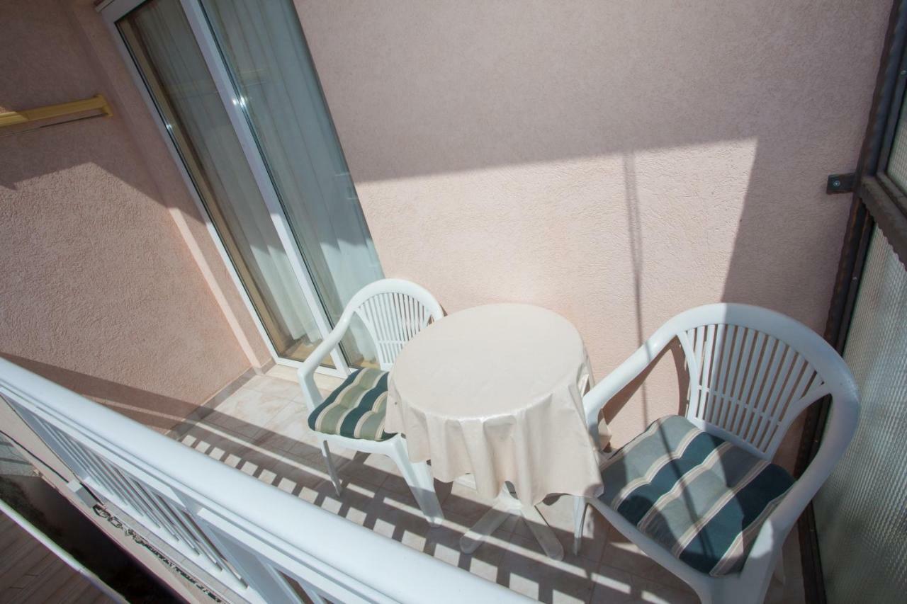 Ferienwohnung Apartman Antonio Makarska Exterior foto